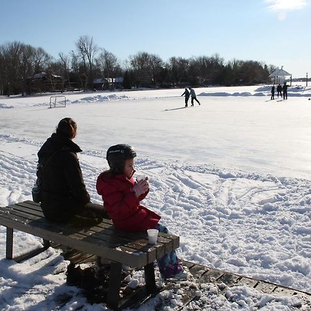 Fern Resort Орилия Екстериор снимка