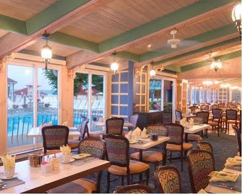 Fern Resort Орилия Екстериор снимка