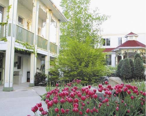 Fern Resort Орилия Екстериор снимка